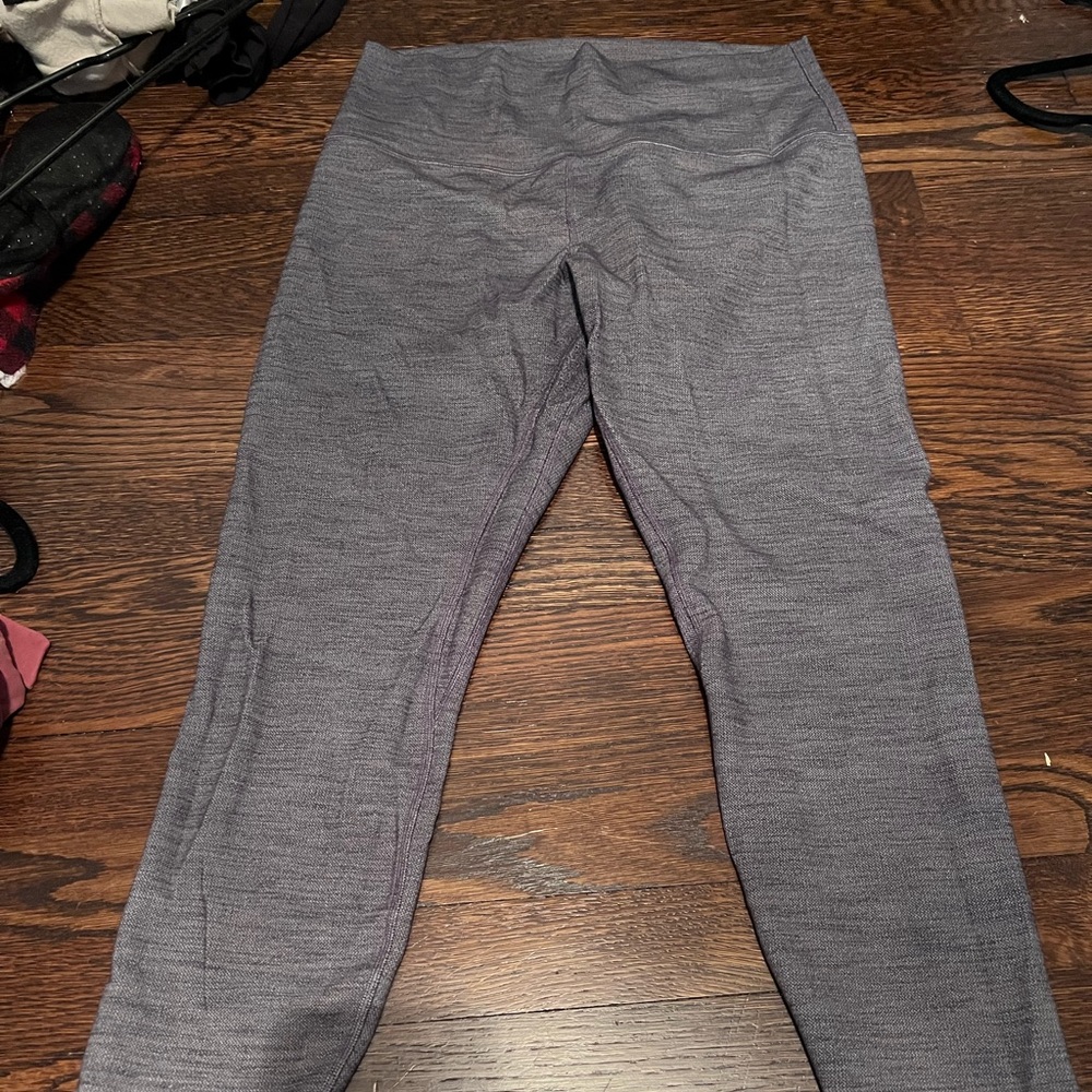 Grey Lululemon leggings 28 inch size 12